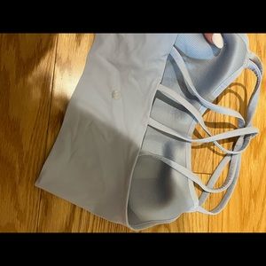 LULULEMON like a cloud bra light purple size 4 in perfect condition sports bra